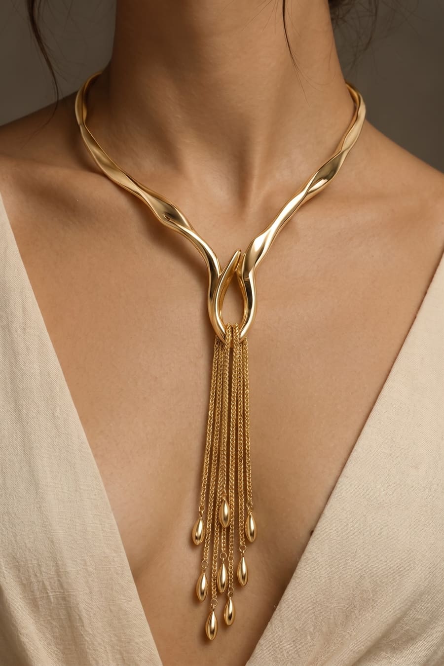 Collar Cactáceas de MIJA llevado al cuello